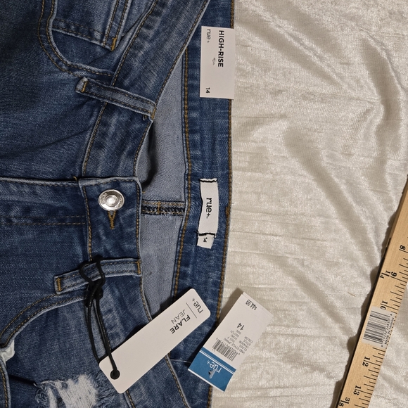 Distressed Blue Flare Jeans with Fringe By Rue Size 14 NWT - Picture 6 of 11